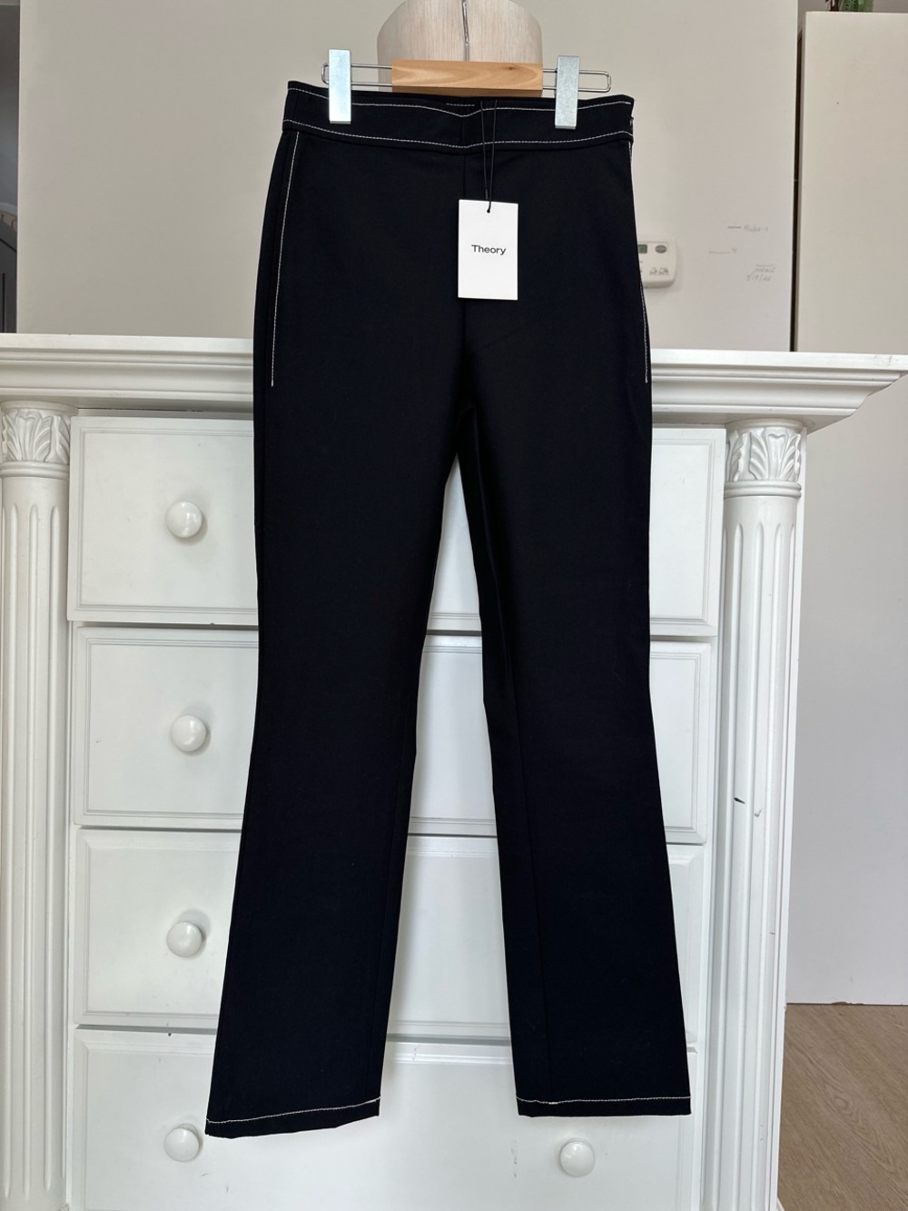 THEORY CONTRAST STITCH FLARE PANTS — NEW WITH TAGS 🖤